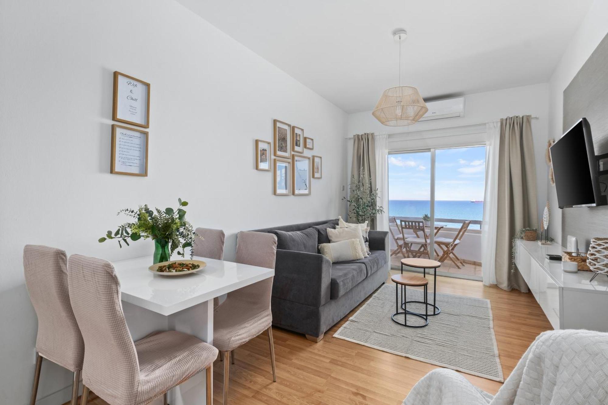 Lazuli Sea View Beachfront- Ap 61 Larnaca Dış mekan fotoğraf