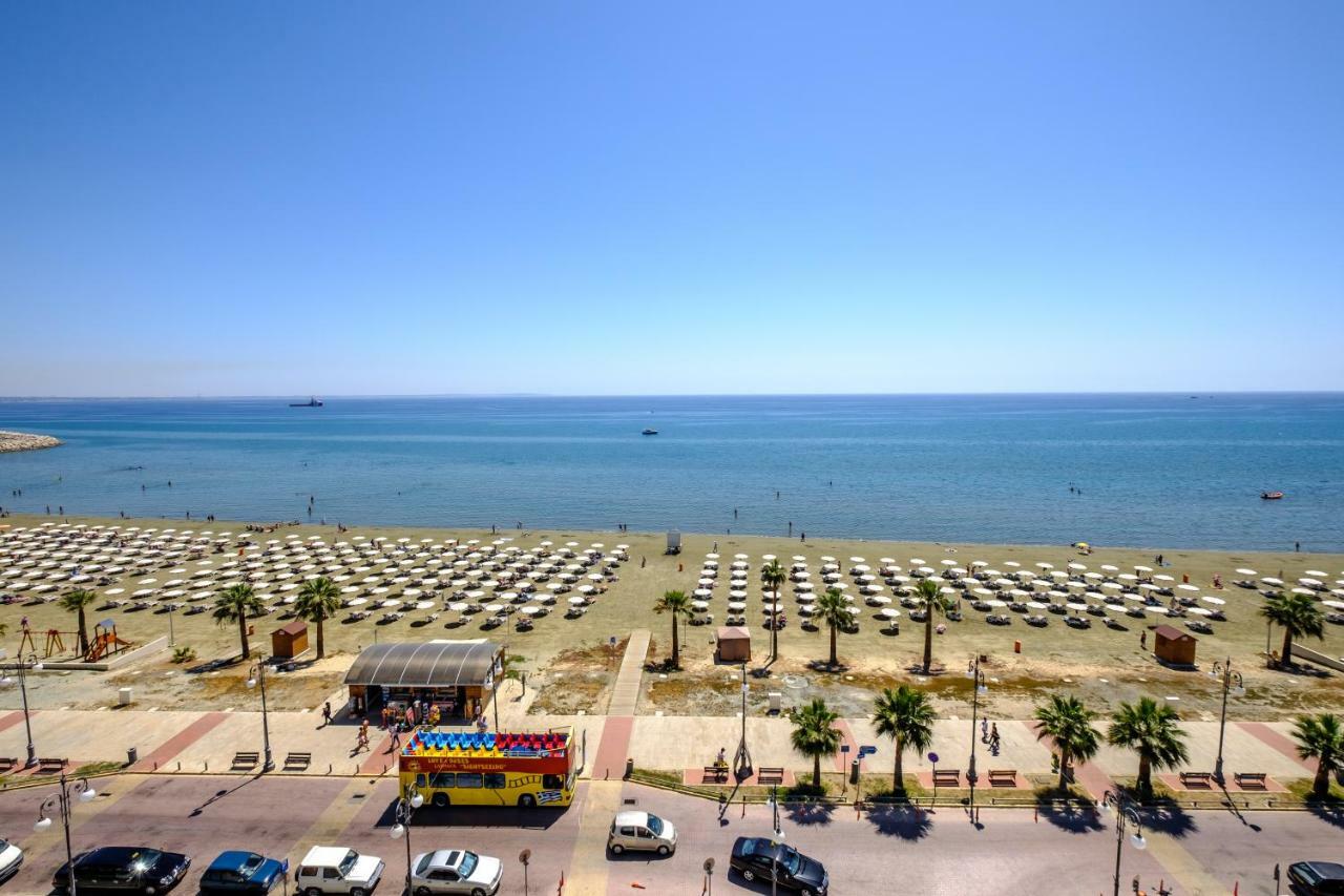 Lazuli Sea View Beachfront- Ap 61 Larnaca Dış mekan fotoğraf